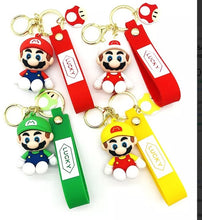 Cargar imagen en el visor de la galería, Pantuflas Super Mario Bros, Personajes Unisex todas las tallas con llavero