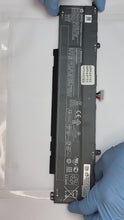 Cargar y reproducir el video en el visor de la galería, Batería HP Victus 16-B / 16-D / 16-E Original WK04XL – 15.48V 70.9Wh 4 Celdas – Garantía 6 Meses
